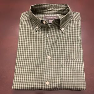 Banana Republic Classic Button Down Shirt